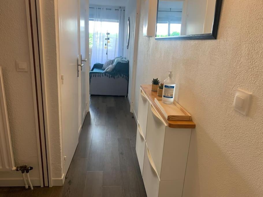 Chaleureux Appartement Face Au Port Sta Lucia, Tout A Pieds, Wifi Saint-Raphaël Kültér fotó