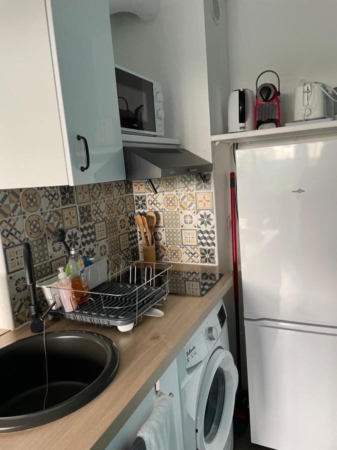 Chaleureux Appartement Face Au Port Sta Lucia, Tout A Pieds, Wifi Saint-Raphaël Kültér fotó